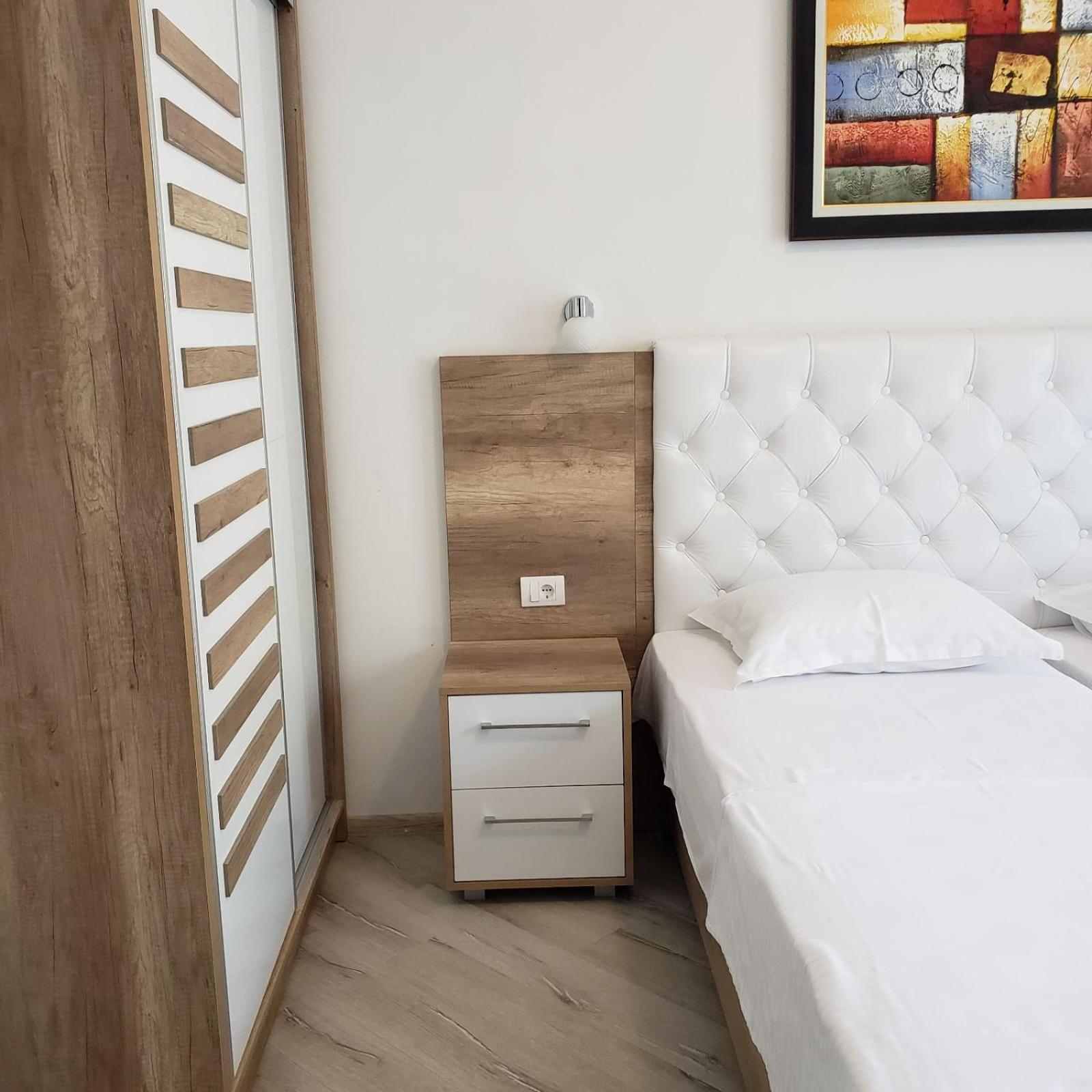 Green Hill Apartments Улцинь Номер фото