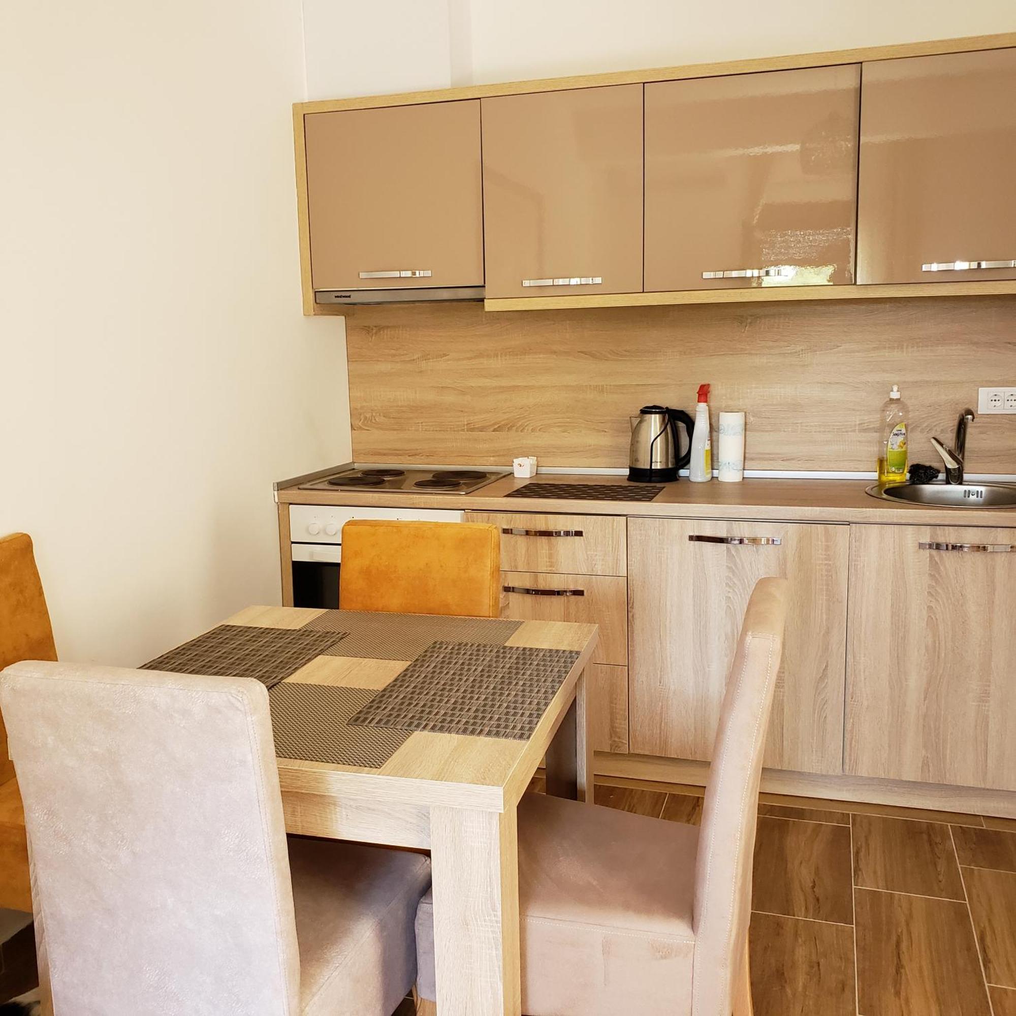 Green Hill Apartments Улцинь Номер фото