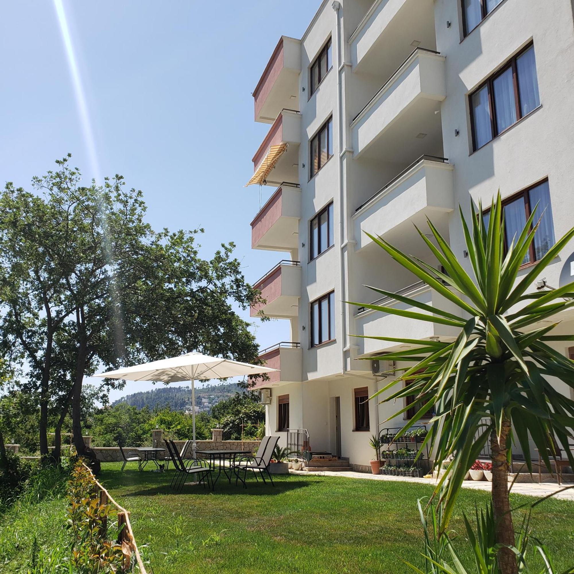 Green Hill Apartments Улцинь Номер фото