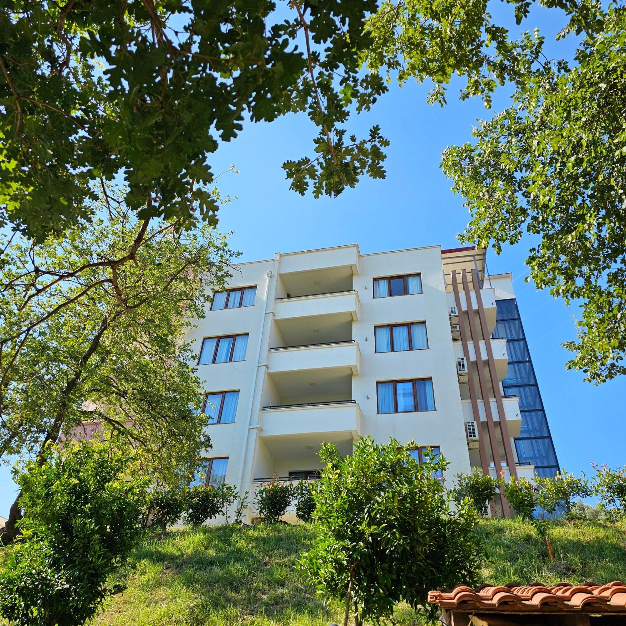 Green Hill Apartments Улцинь Экстерьер фото