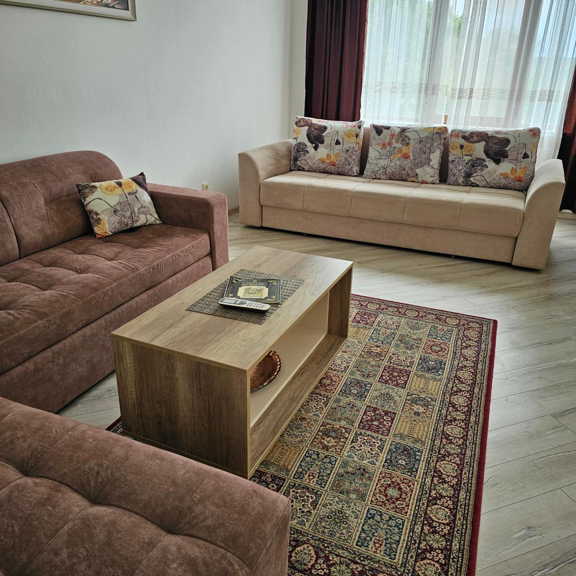 Green Hill Apartments Улцинь Номер фото
