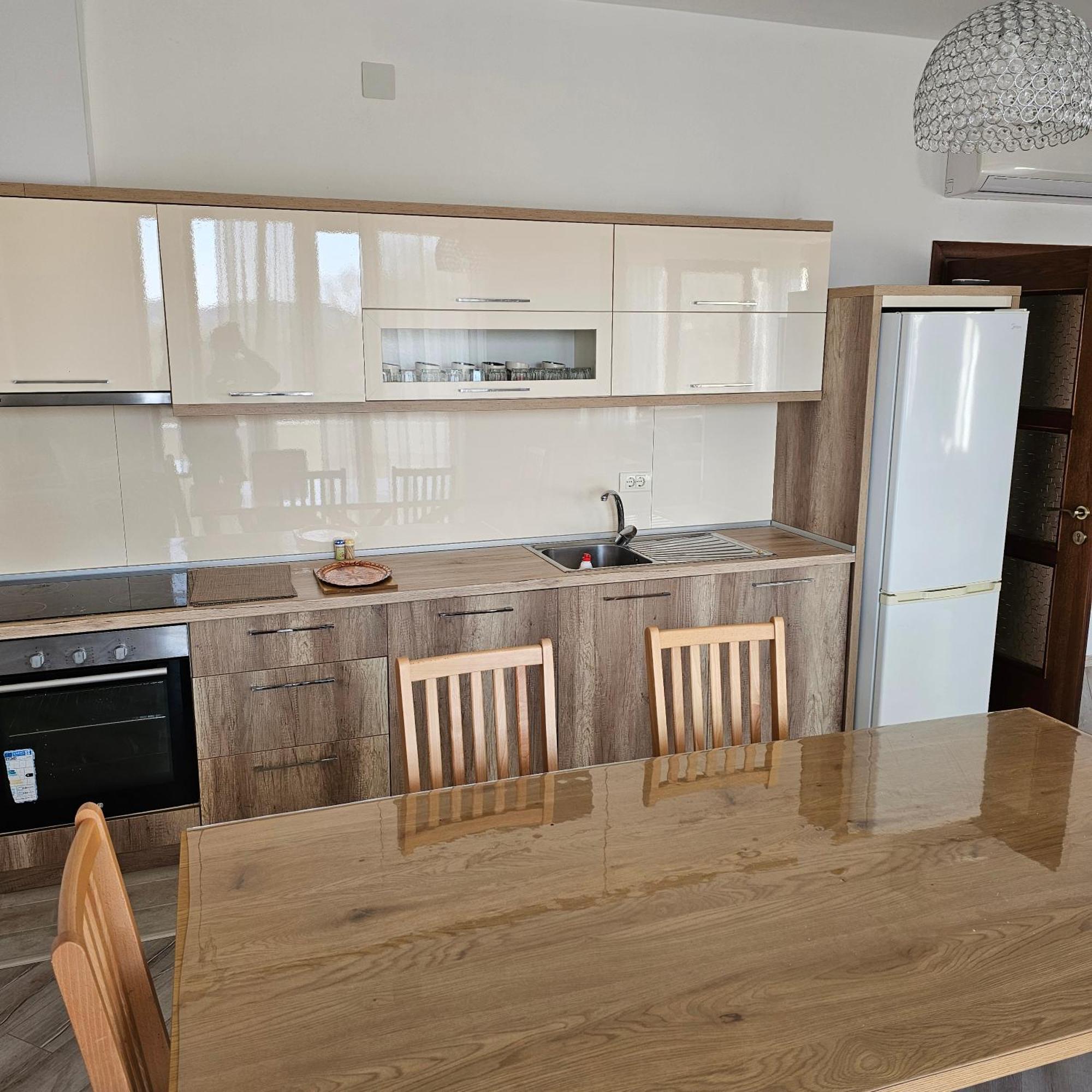 Green Hill Apartments Улцинь Номер фото